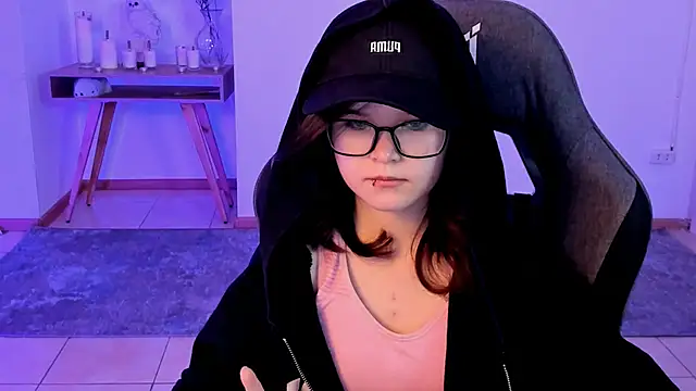 Elainebeness online show from 2, 2, 2025