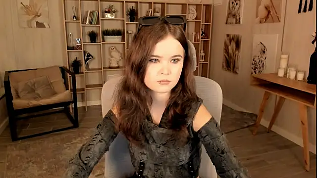 Elainebeness online show from 24, 9, 2025