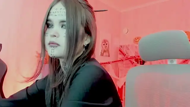 Elainebeness online show from 30, 10, 2025