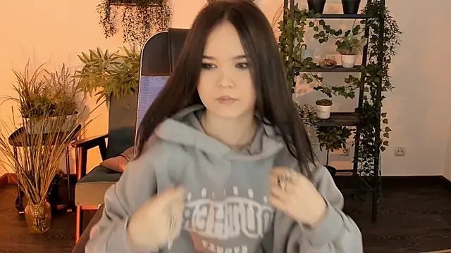 Elainebeness online show from 14, 12, 2025