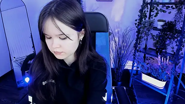 Elainebeness online show from 25, 4, 2026