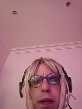 Soraya Sissy  online show from 3, 2, 2026