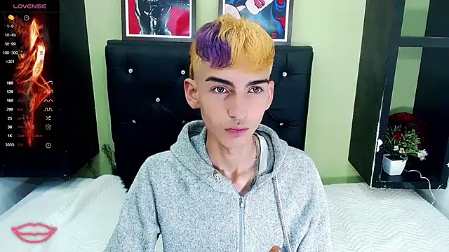 ttimy x boy online show from 7, 3, 2025