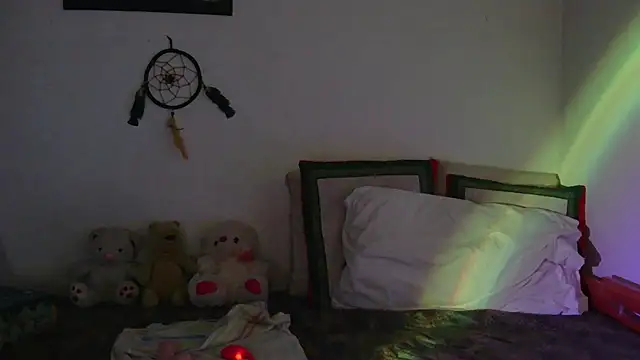 Miss oliviaa online show from 4, 3, 2025