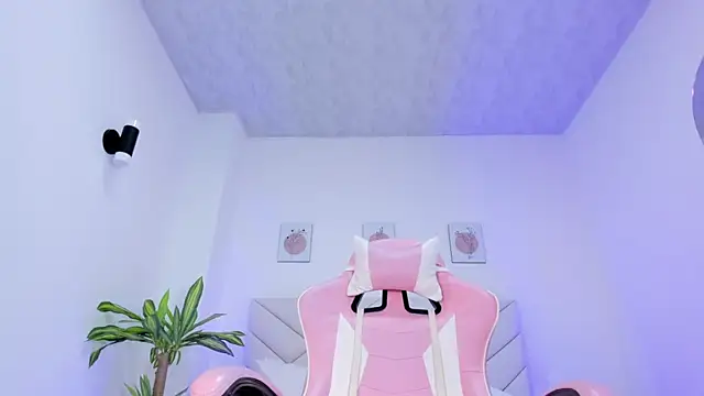 Brittany cute18 online show from 21, 1, 2025