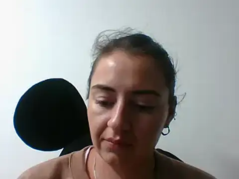 Snapshot of _karlie_kloss_ chatting on 6, 12, 2024 karlie kloss online show from 6, 12, 2024