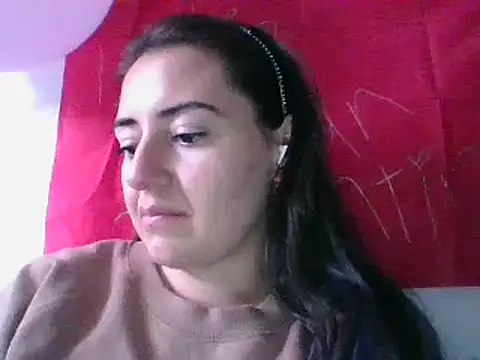 Snapshot of _karlie_kloss_ chatting on 21, 2, 2025 karlie kloss online show from 21, 2, 2025