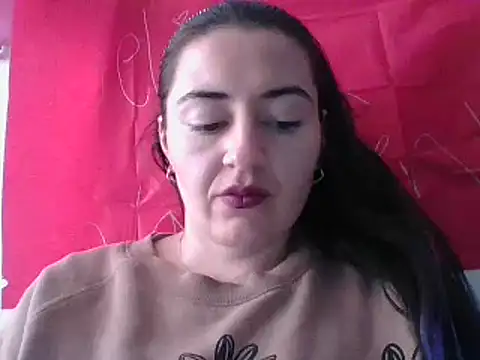 Snapshot of _karlie_kloss_ chatting on 28, 2, 2025 karlie kloss online show from 28, 2, 2025