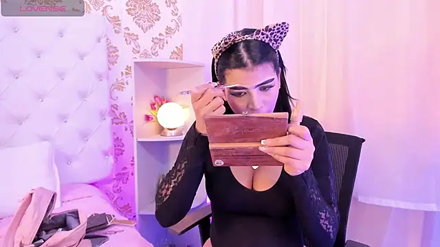 emaa lambert online show from 10, 2, 2026