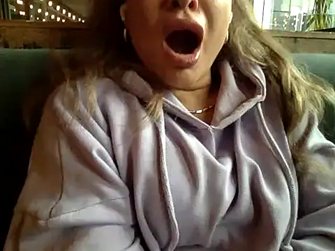 persiannqueen online show from 10, 3, 2025