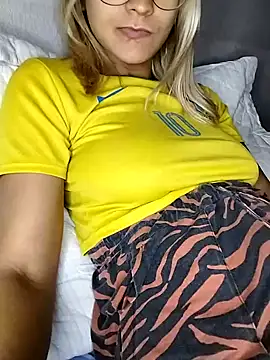 fofinhaa12 online show from 13, 2, 2025