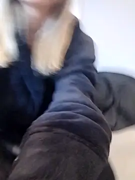 fofinhaa12 online show from 19, 9, 2025