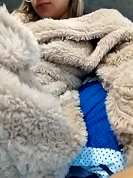 fofinhaa12 online show from 25, 10, 2025