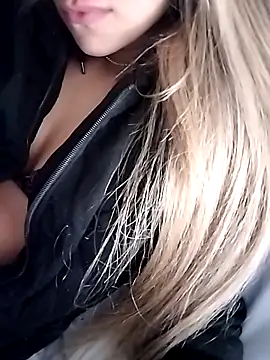 fofinhaa12 online show from 15, 11, 2025