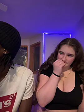 Snapshot of MarcusAndMarissa4ev chatting on 8, 1, 2025 MarcusAndMarissa4ev online show from 8, 1, 2025