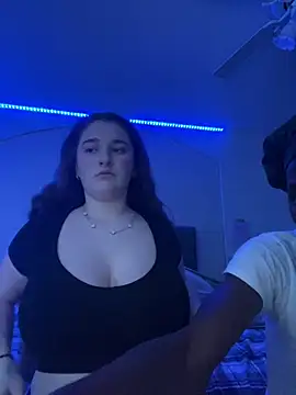 Snapshot of MarcusAndMarissa4ev chatting on 19, 2, 2025 MarcusAndMarissa4ev online show from 19, 2, 2025