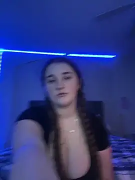 Snapshot of MarcusAndMarissa4ev chatting on 21, 2, 2025 MarcusAndMarissa4ev online show from 21, 2, 2025