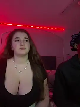 Snapshot of MarcusAndMarissa4ev chatting on 24, 2, 2025 MarcusAndMarissa4ev online show from 24, 2, 2025