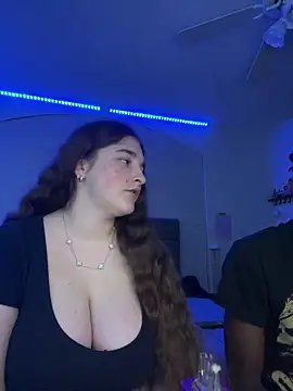 Snapshot of MarcusAndMarissa4ev chatting on 8, 3, 2025 MarcusAndMarissa4ev online show from 8, 3, 2025