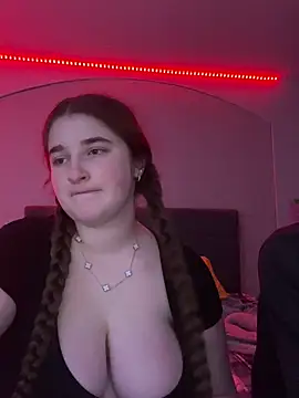 Snapshot of MarcusAndMarissa4ev chatting on 20, 3, 2025 MarcusAndMarissa4ev online show from 20, 3, 2025