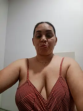 MirandaSoto online show from 14, 1, 2026