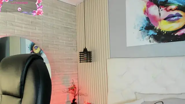 nicole  parker1 online show from 8, 1, 2025