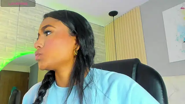 nicole  parker1 online show from 26, 1, 2025