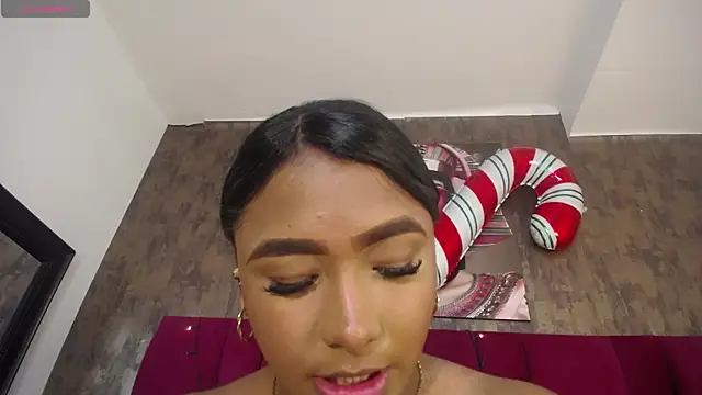 nicole  parker1 online show from 16, 12, 2025