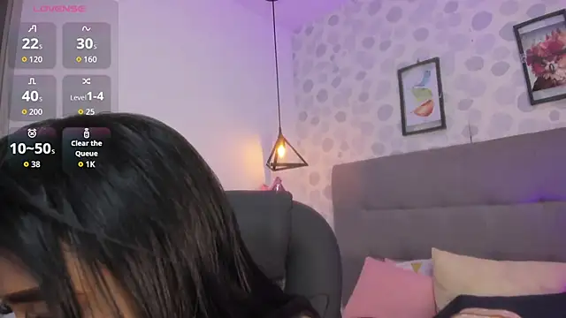 nicole  parker1 online show from 18, 4, 2026