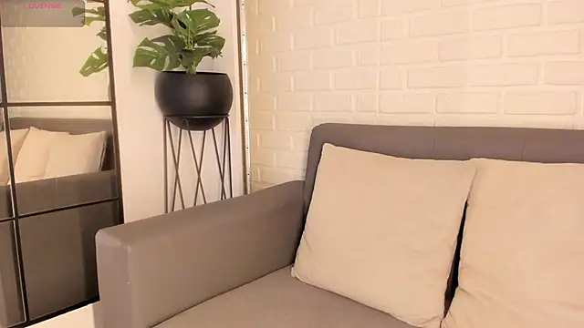 karina gomez 18 online show from 7, 3, 2025