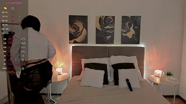 Snapshot of LikaKlint chatting on 11, 9, 2025 LikaKlint online show from 11, 9, 2025