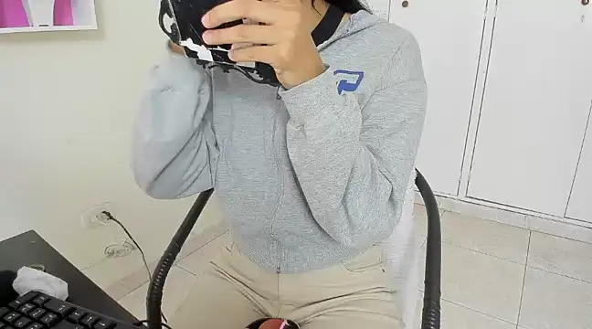 ASIAM BRUNET online show from 27, 2, 2025