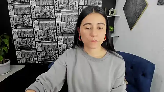 ChloeTurner  online show from 18, 3, 2025