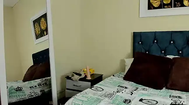 Snapshot of emagarcia chatting on 17, 12, 2024 emagarcia online show from 17, 12, 2024