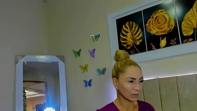 Snapshot of emagarcia chatting on 22, 9, 2025 emagarcia online show from 22, 9, 2025