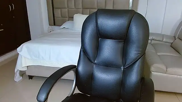 zoecruzz online show from 6, 3, 2026