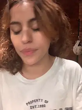 Katee Jones online show from 4, 1, 2025