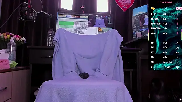 Raissa sky26 online show from 27, 2, 2025