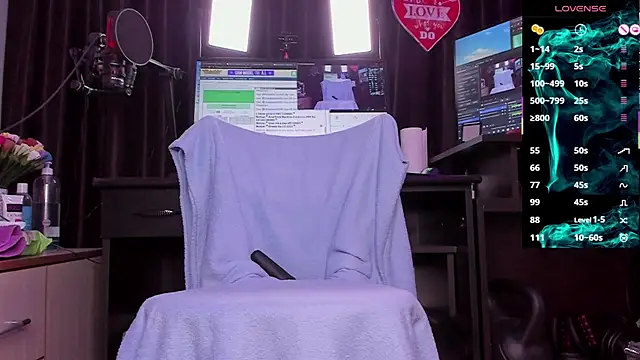 Raissa sky26 online show from 8, 3, 2025