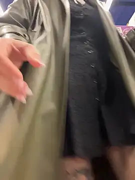 Holly Play online show from 2, 10, 2025