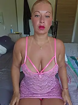 Snapshot of Chaudesquirt chatting on 16, 7, 2026 Chaudesquirt online show from 16, 7, 2026