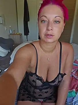 Snapshot of Chaudesquirt chatting on 22, 7, 2026 Chaudesquirt online show from 22, 7, 2026