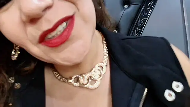 MelaniaKnauss online show from 5, 3, 2025