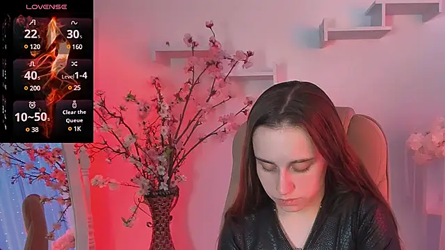 Dolly  Queen  online show from 3, 12, 2024