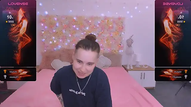 Dolly  Queen  online show from 16, 1, 2025