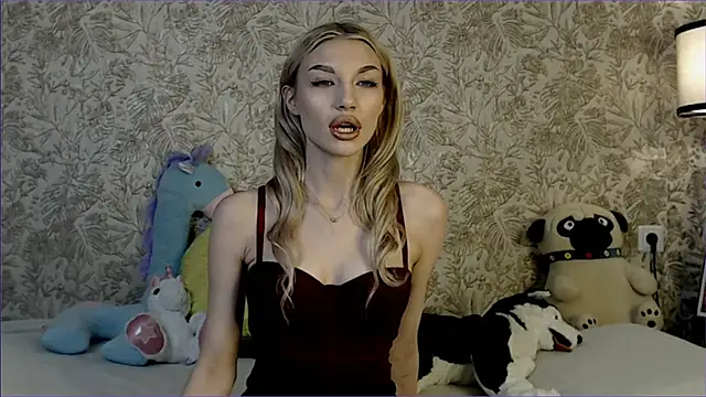 Ella Milla online show from 12, 11, 2025