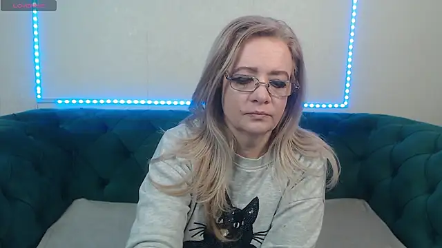 Snapshot of IvanaCharm chatting on 7, 3, 2025 IvanaCharm online show from 7, 3, 2025