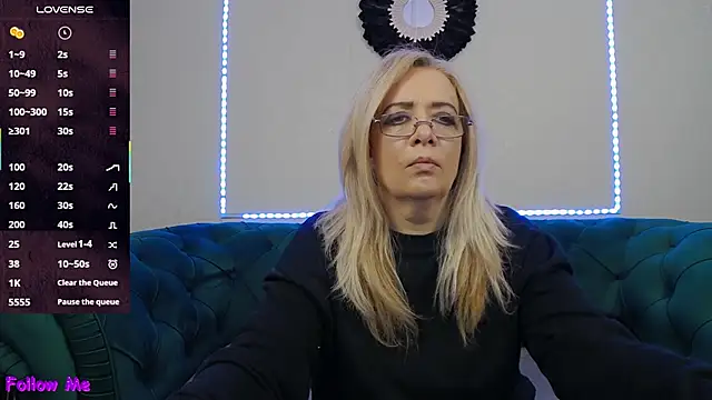 Snapshot of IvanaCharm chatting on 28, 11, 2025 IvanaCharm online show from 28, 11, 2025