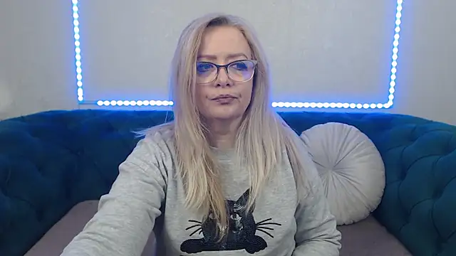 IvanaCharm online show from 28, 4, 2026