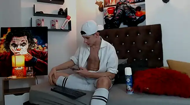 flowers18 online show from 13, 1, 2025